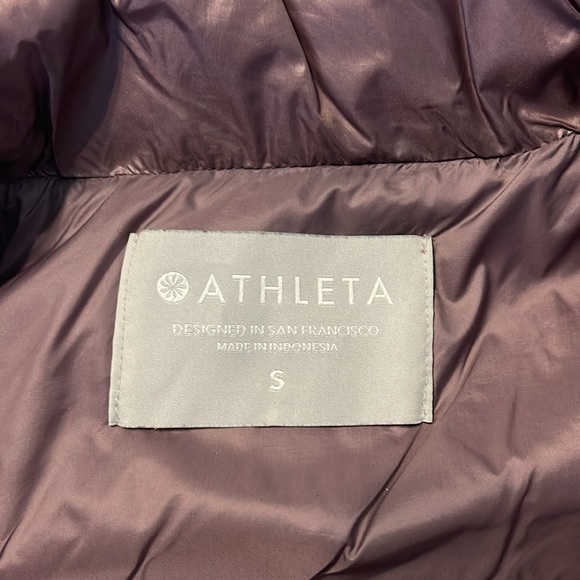 ATHLETA cinch waist chevron down jacket EUC, Size small - Picture 5 of 7